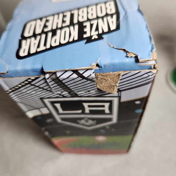 Los Angeles Dodgers Night LA Kings Anze Kopitar SGA Bobblehead 2020 Pre-owned - Picture 7 of 7